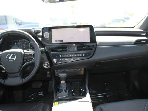 Certified 2025 Lexus ES 300h w/ Accessory Package (Z2) FWD image 10