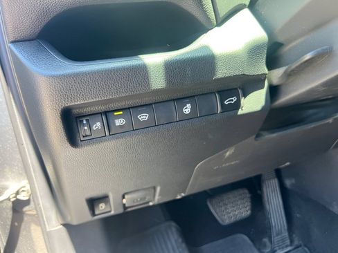 Used 2023 Toyota RAV4 SE w/ Convenience Package AWD/4WD image 21