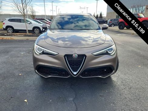 Used 2019 Alfa Romeo Stelvio Ti Lusso w/ Quick Order Package 22X Lusso image 3