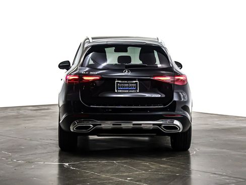 Certified 2025 Mercedes-Benz GLC 300 image 6