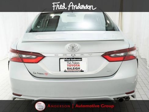 Used 2024 Toyota Camry SE FWD image 4