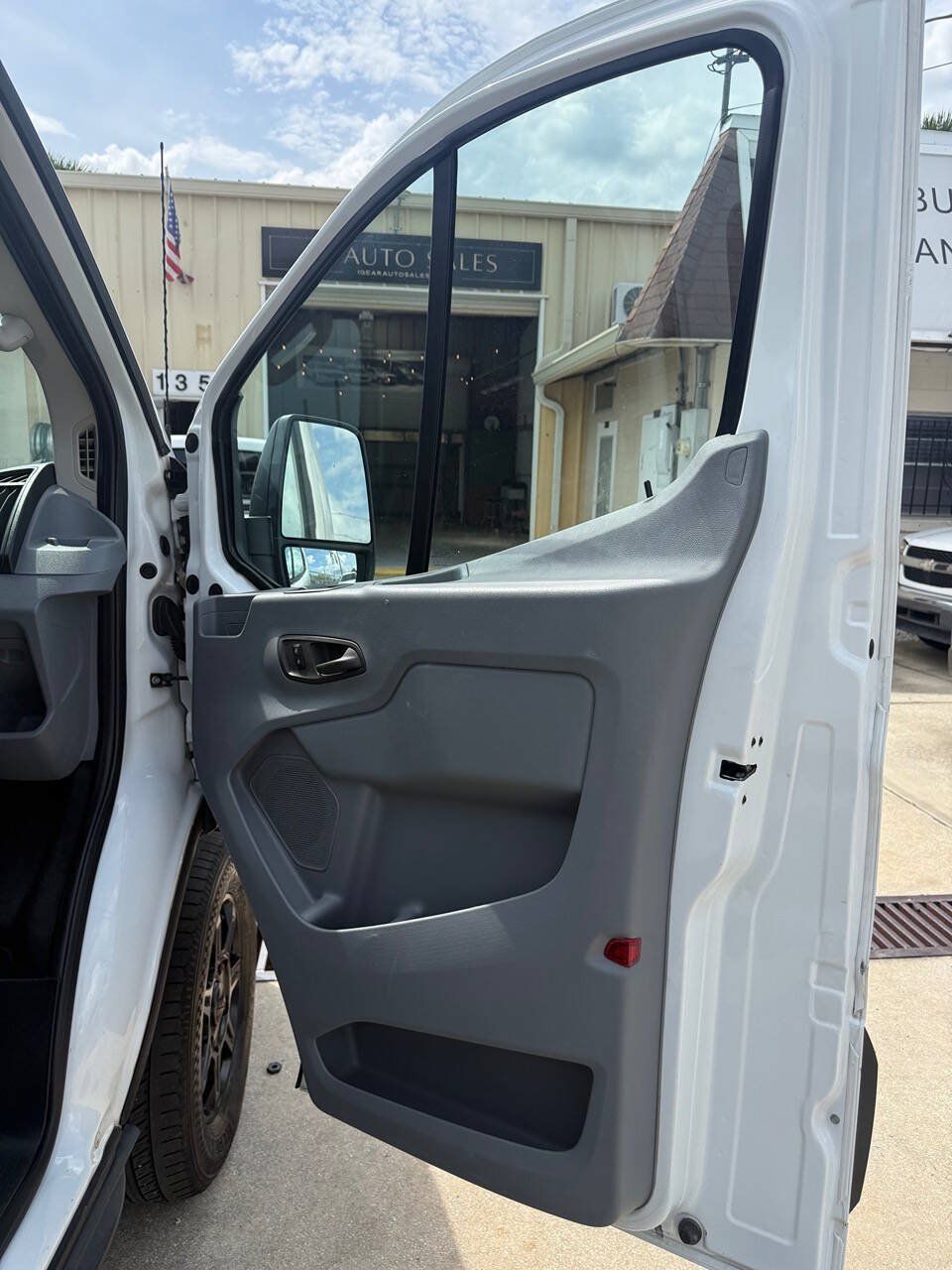 Used 2019 Ford Transit 250 130 Low Roof w/ Exterior Upgrade Package RWD image 33
