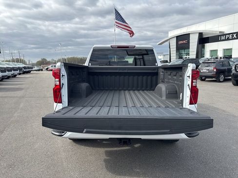 Used 2024 Chevrolet Silverado 1500 Custom image 26