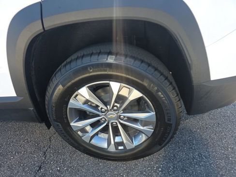 New 2026 Chevrolet Equinox LT image 11