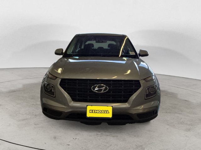 Used 2020 Hyundai Venue SE FWD image 2