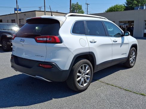 Used 2018 Jeep Cherokee Limited AWD/4WD image 7