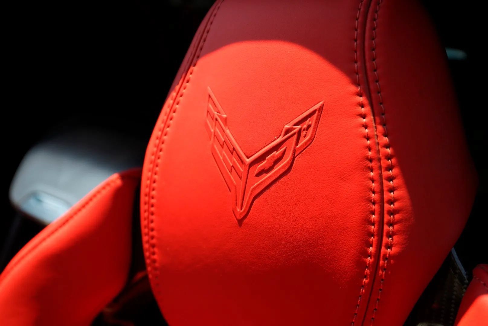 Used 2020 Chevrolet Corvette Stingray Premium Cpe w/ 3LT Preferred Equipment Group RWD image 35