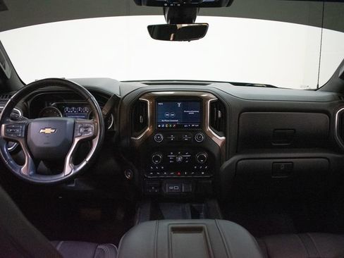 Used 2019 Chevrolet Silverado 1500 High Country w/ Technology Package AWD/4WD image 11