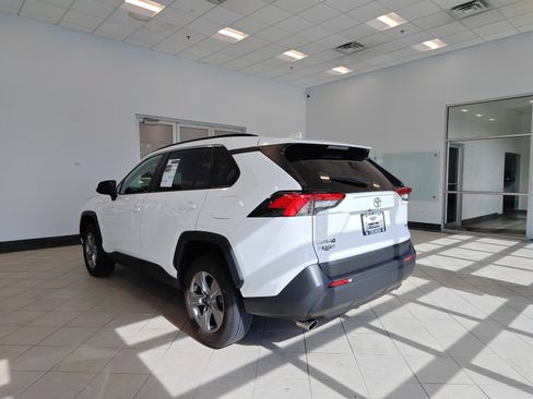 Used 2025 Toyota RAV4 XLE FWD image 5