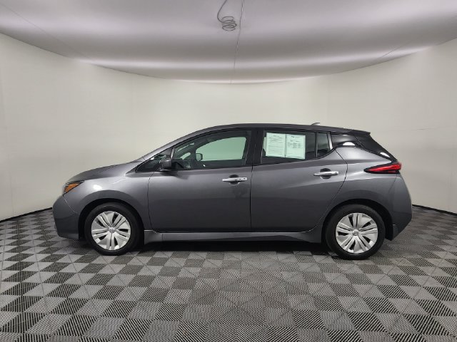 Used 2025 Nissan Leaf S FWD image 2