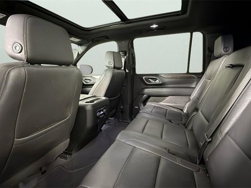 Used 2023 Chevrolet Suburban LT image 29