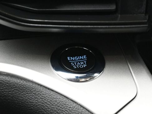 Used 2022 Ford Explorer XLT image 14