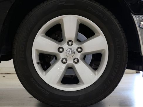 Used 2024 RAM 1500 Classic SLT AWD/4WD image 8