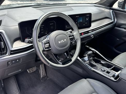 Certified 2025 Kia Sorento SX Prestige w/ Sage Leather Package AWD/4WD image 23