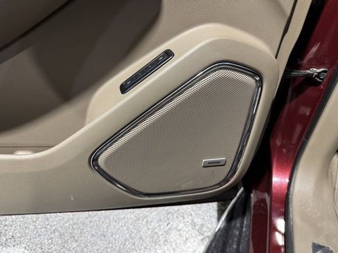 Used 2019 GMC Yukon SLT image 7