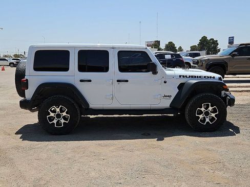 Used 2022 Jeep Wrangler Unlimited Rubicon w/ LED Lighting Group AWD/4WD image 9