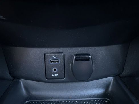 Used 2017 Nissan Rogue S image 15