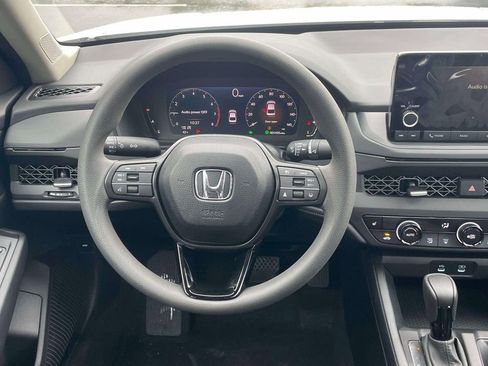 Certified 2025 Honda Accord SE image 13