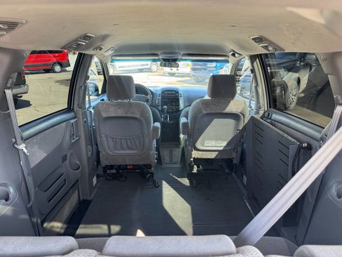 Used 2008 Toyota Sienna LE image 11