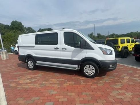 Used 2025 Ford Transit 250 Low Roof w/ Exterior Upgrade Package RWD image 4