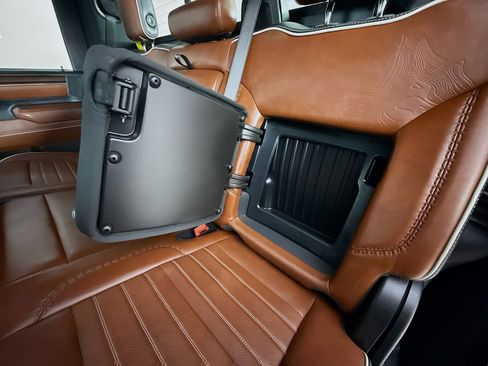 Used 2024 GMC Sierra 3500 Denali Ultimate image 39