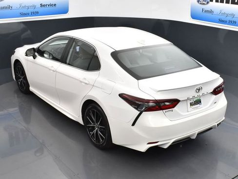 Used 2022 Toyota Camry SE FWD image 25