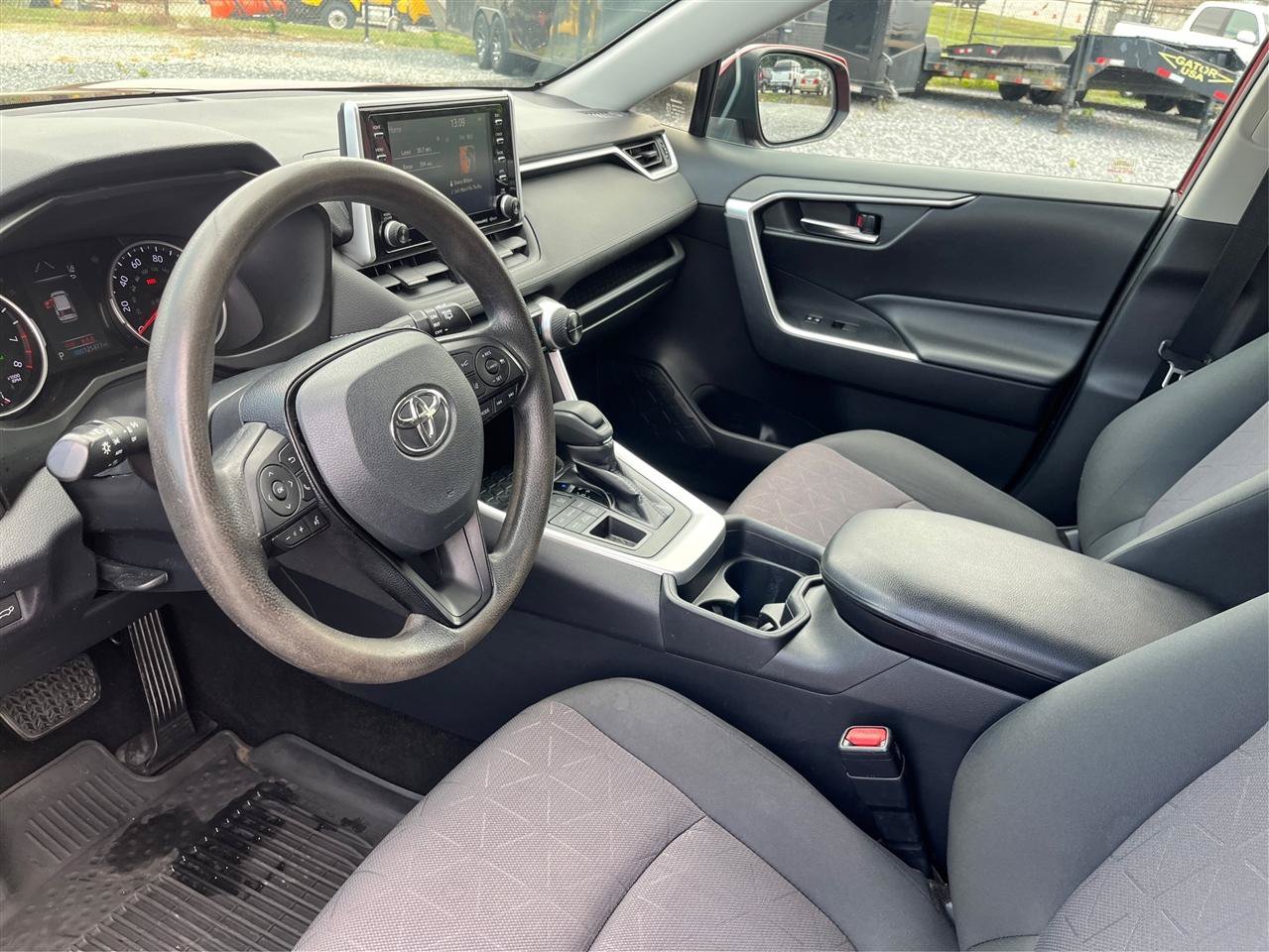 Used 2019 Toyota RAV4 XLE w/ Convenience Package AWD/4WD image 9