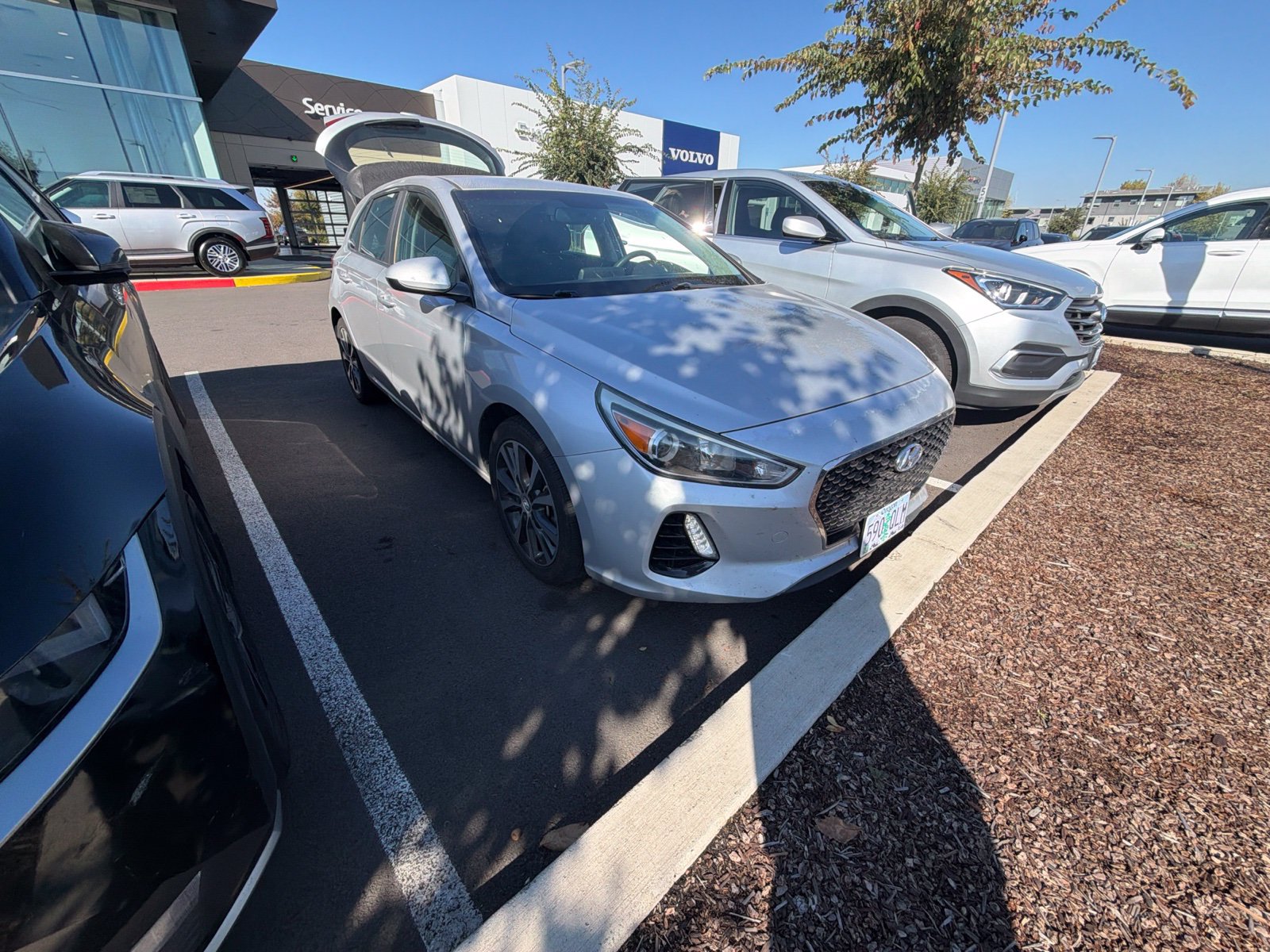 Used 2018 Hyundai Elantra GT FWD image 5