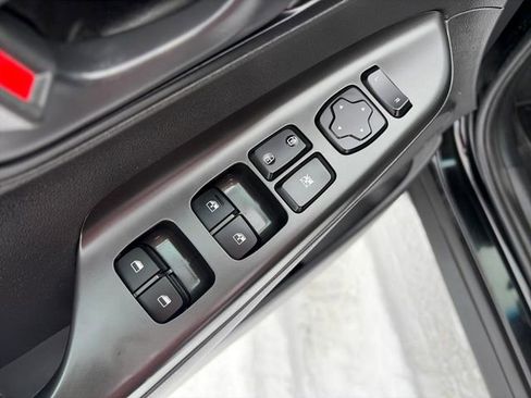 Used 2021 Hyundai Kona SEL Plus image 24