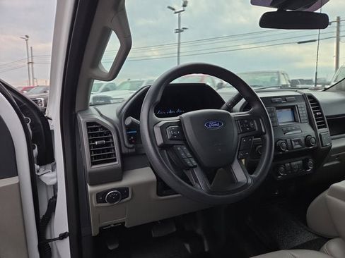 Used 2022 Ford F250 XL w/ Power Equipment Group AWD/4WD image 8