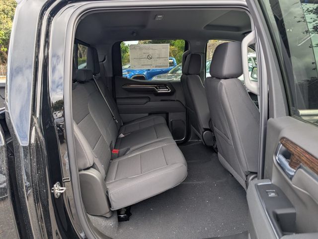 New 2026 GMC Sierra 1500 SLE w/ Preferred Package RWD image 16