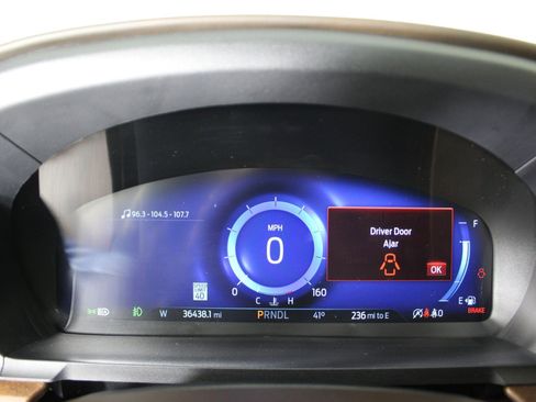 Used 2023 Ford Explorer King Ranch w/ Technology Package image 19