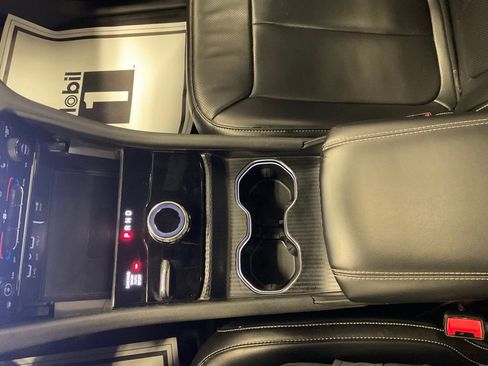 Used 2024 Jeep Grand Cherokee L Limited w/ Luxury Tech Group II image 22