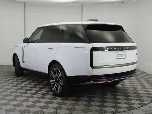 Certified 2023 Land Rover Range Rover SE image 7