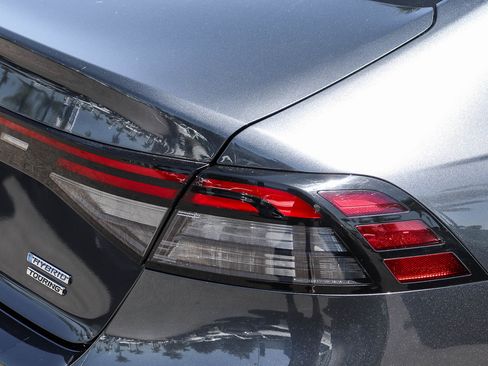 Certified 2024 Honda Accord Touring image 9