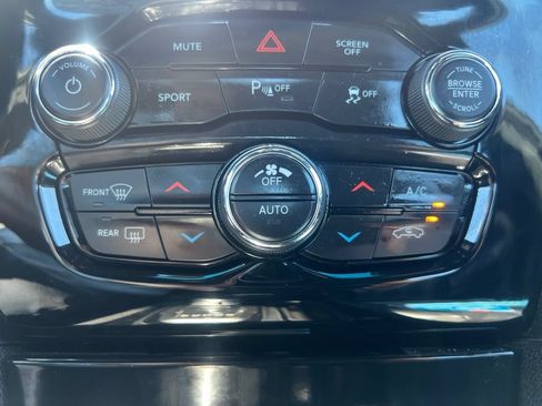 Used 2023 Chrysler 300 S RWD image 72