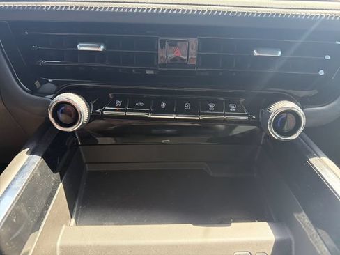 Used 2026 Chevrolet Tahoe LS RWD image 33