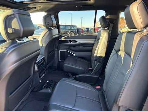 New 2026 Jeep Grand Wagoneer Limited w/ Premium Group II AWD/4WD image 14