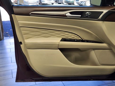 Used 2017 Ford Fusion Platinum image 10