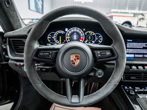 Used 2025 Porsche 911 GT3 image 13