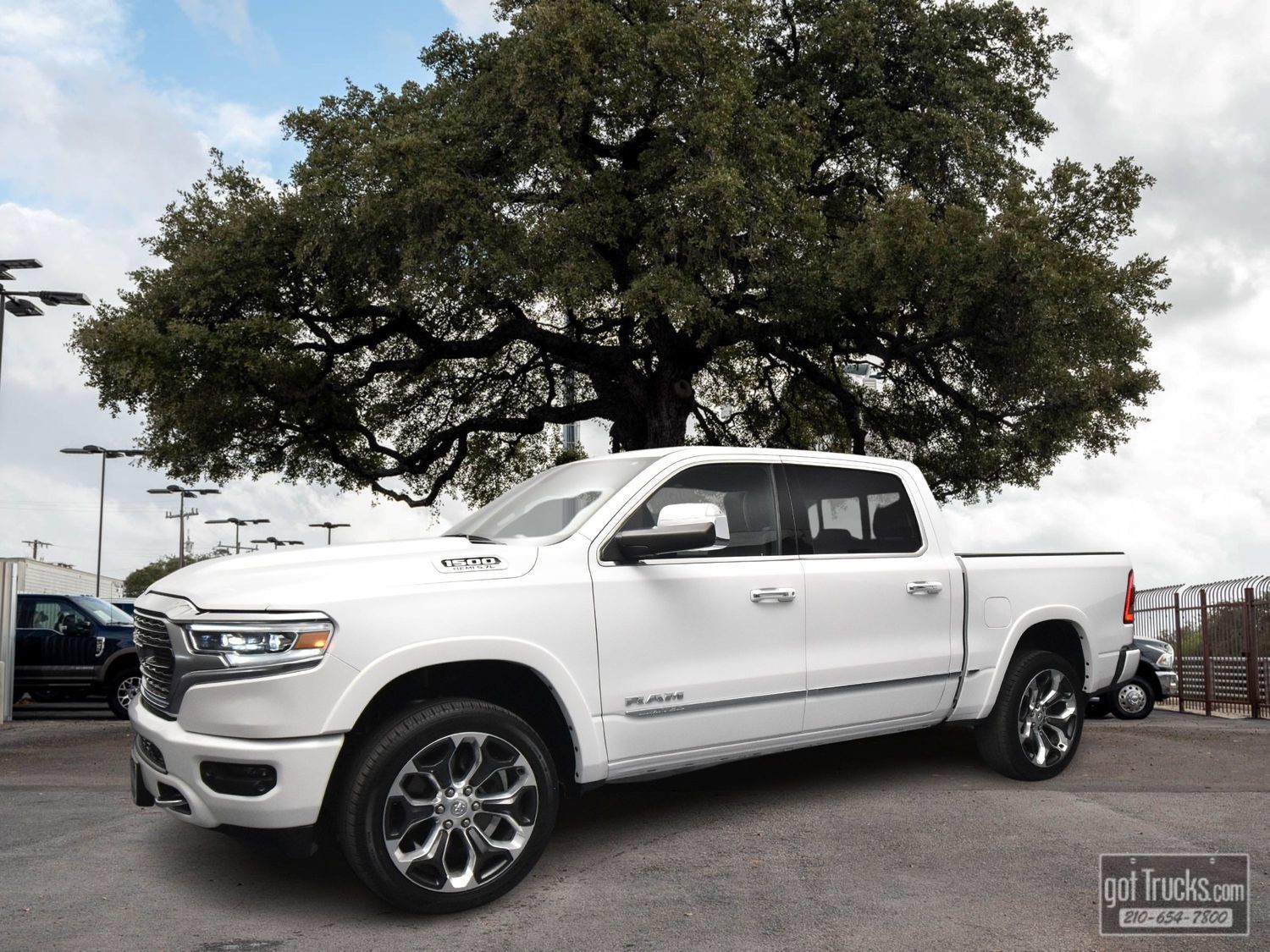 Used 2019 RAM 1500 Limited AWD/4WD image 1