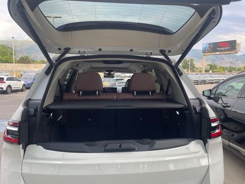 Used 2025 BMW X7 xDrive40i AWD/4WD image 16