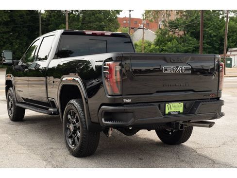 New 2026 GMC Sierra 2500 AT4 w/ AT4 Premium Plus Package AWD/4WD image 6