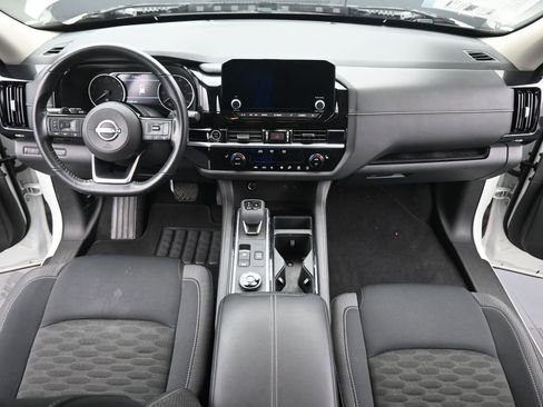 Used 2023 Nissan Pathfinder SV image 23