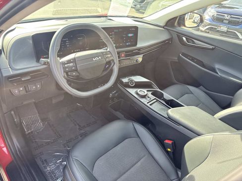Used 2025 Kia EV6 Light image 15