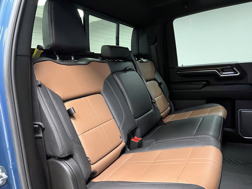 Used 2024 Chevrolet Silverado 2500 High Country w/ Technology Package AWD/4WD image 54