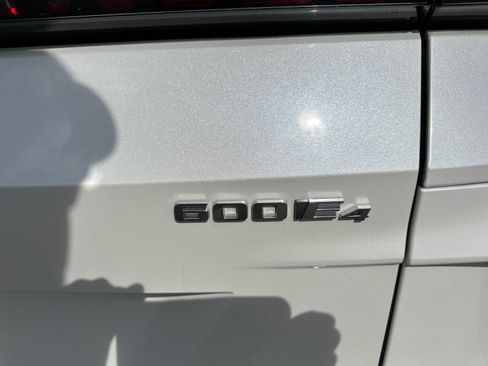 Used 2024 Cadillac Lyriq Luxury w/ LPO, Floor Liner Package image 10