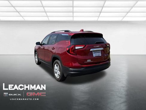 Used 2024 GMC Terrain SLE w/ Driver Convenience Package FWD image 6