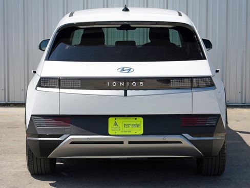 Used 2024 Hyundai Ioniq 5 SE image 46