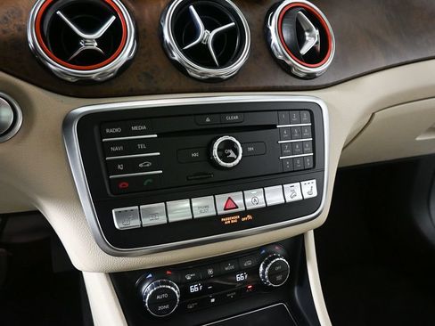 Certified 2020 Mercedes-Benz GLA 250 4MATIC image 14